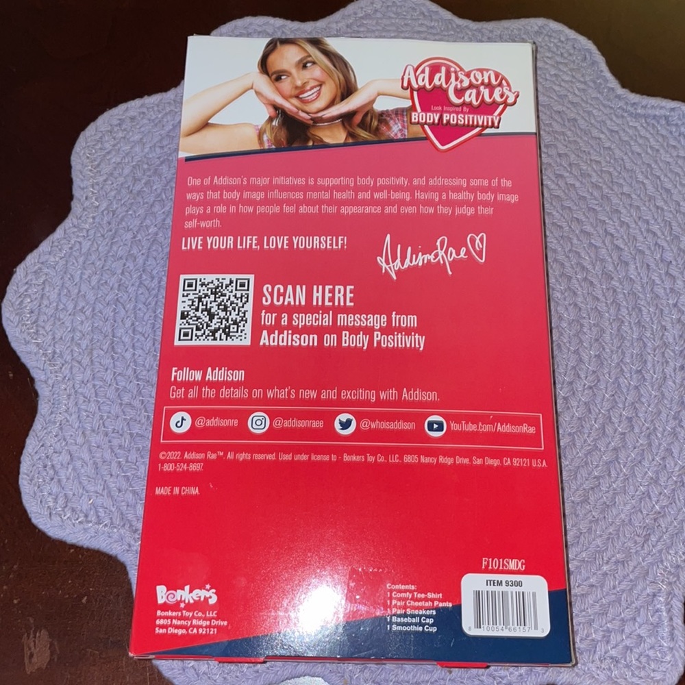 2022 Addison Rae Fashion Accessory Pack! - Picture 3 of 4